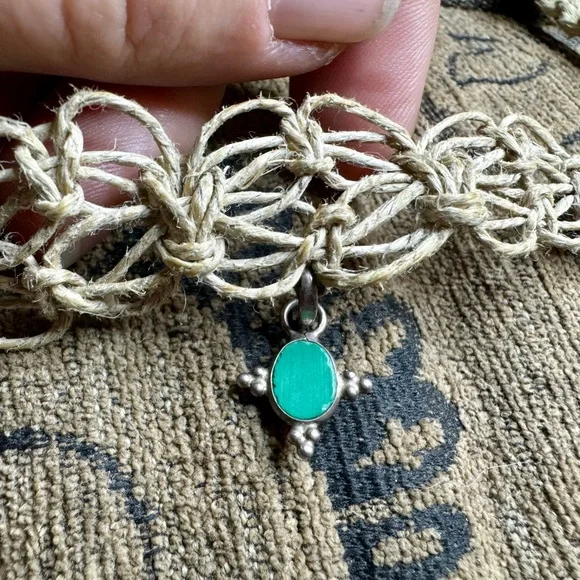 1990’s Macrame necklace with Malachite and silver pendant. - Picture 10 of 13